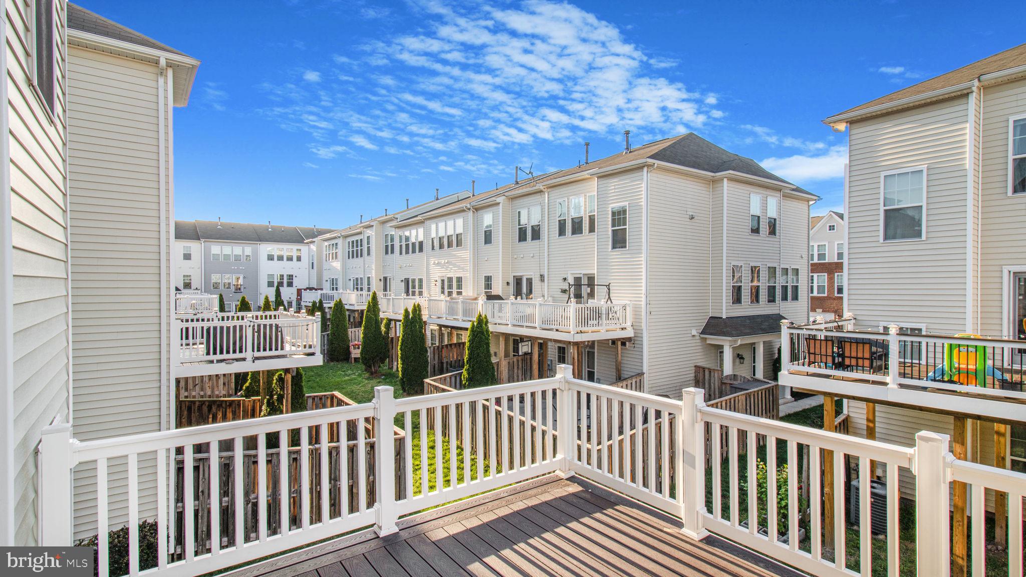 SIGNATURE AT BROADLANDS - Residential Lease