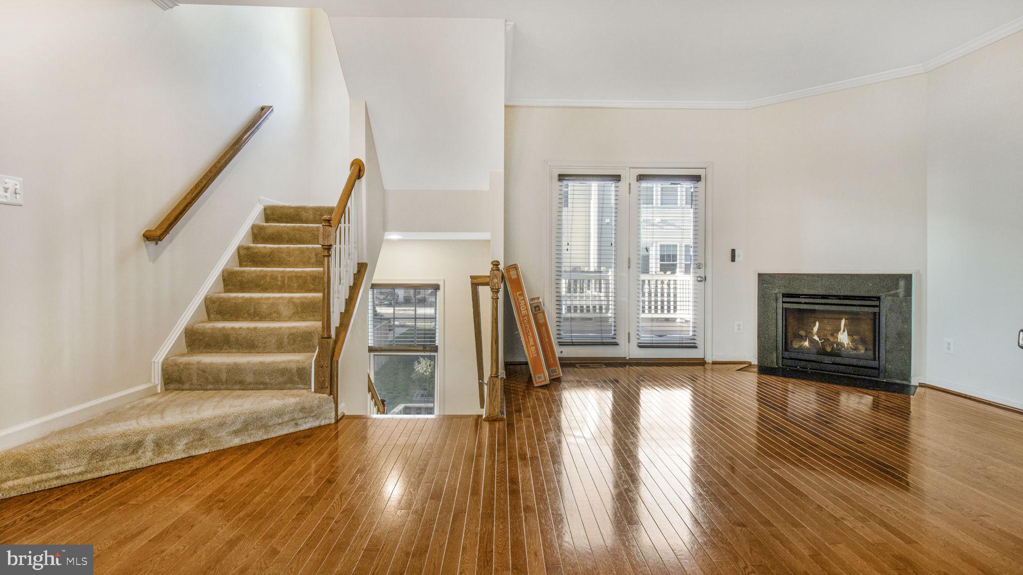 SIGNATURE AT BROADLANDS - Residential Lease