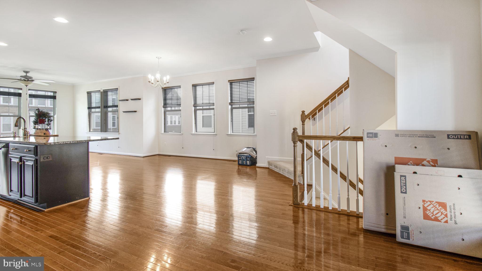 SIGNATURE AT BROADLANDS - Residential Lease