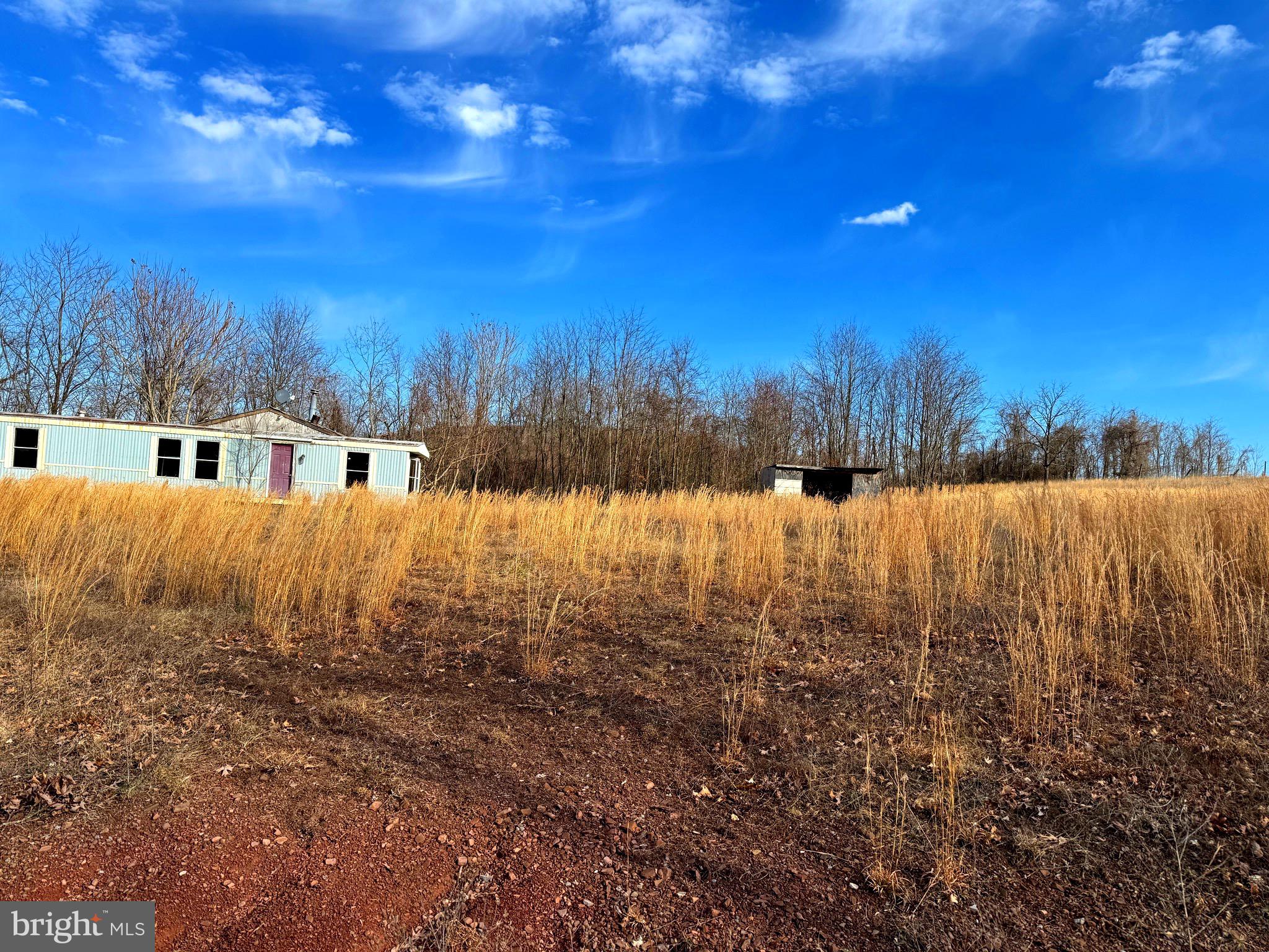 TOWN HILL RANCHES - Land