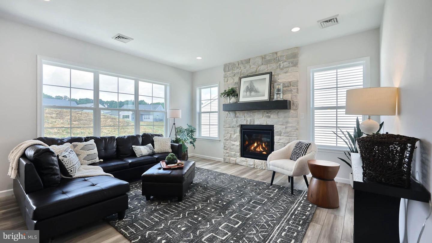 607 LILLIANA DRIVE
