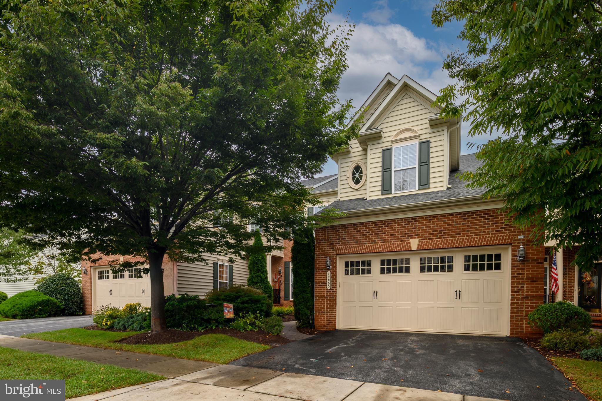 ELLICOTT MEADOWS - Residential