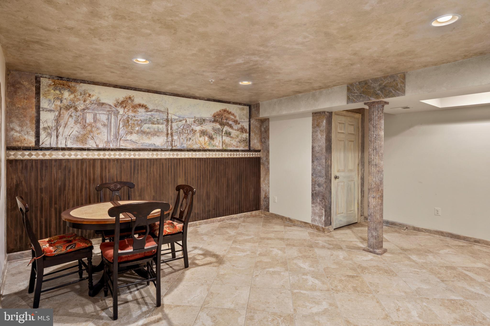 ELLICOTT MEADOWS - Residential