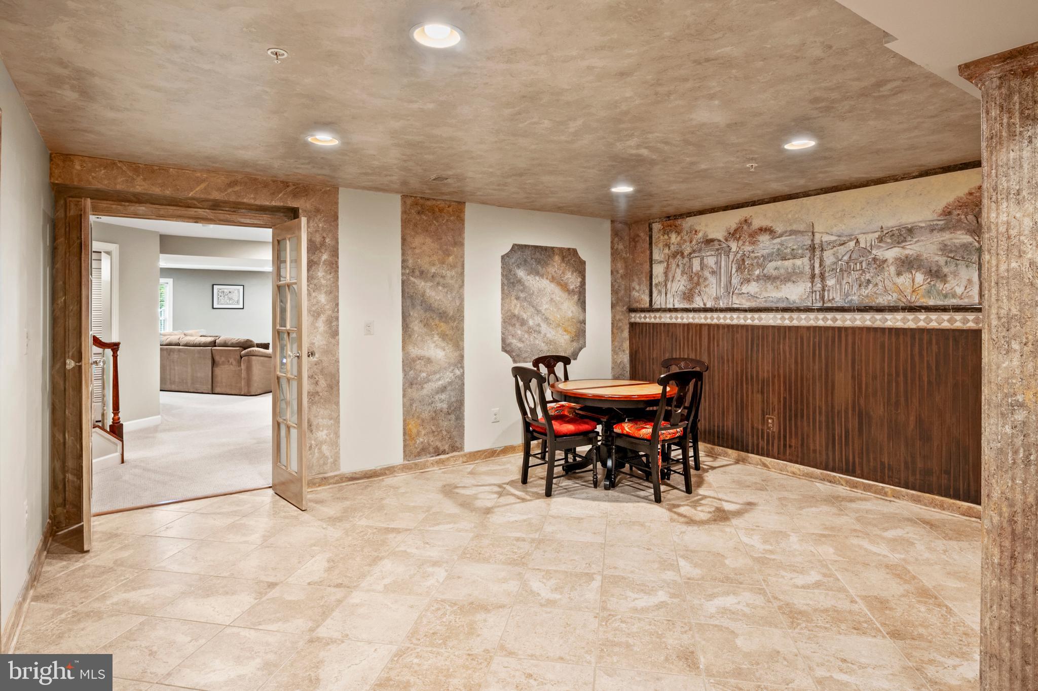 ELLICOTT MEADOWS - Residential