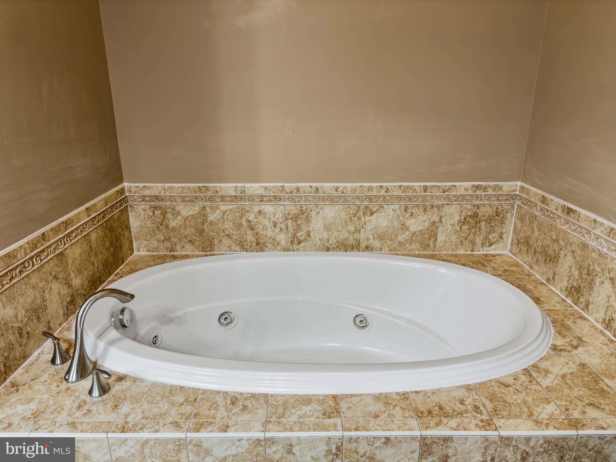 ELLICOTT MEADOWS - Residential