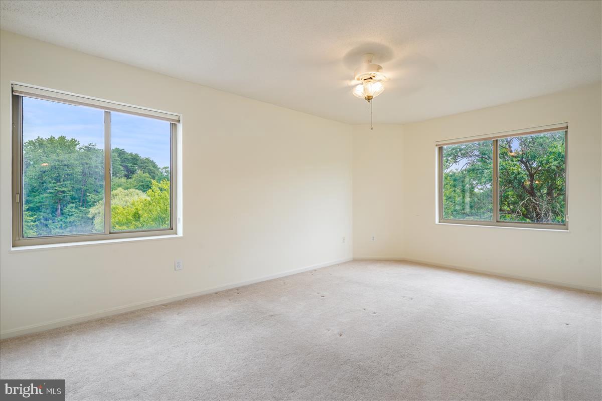 OVERLOOK AT LEISURE WORLD - Residential