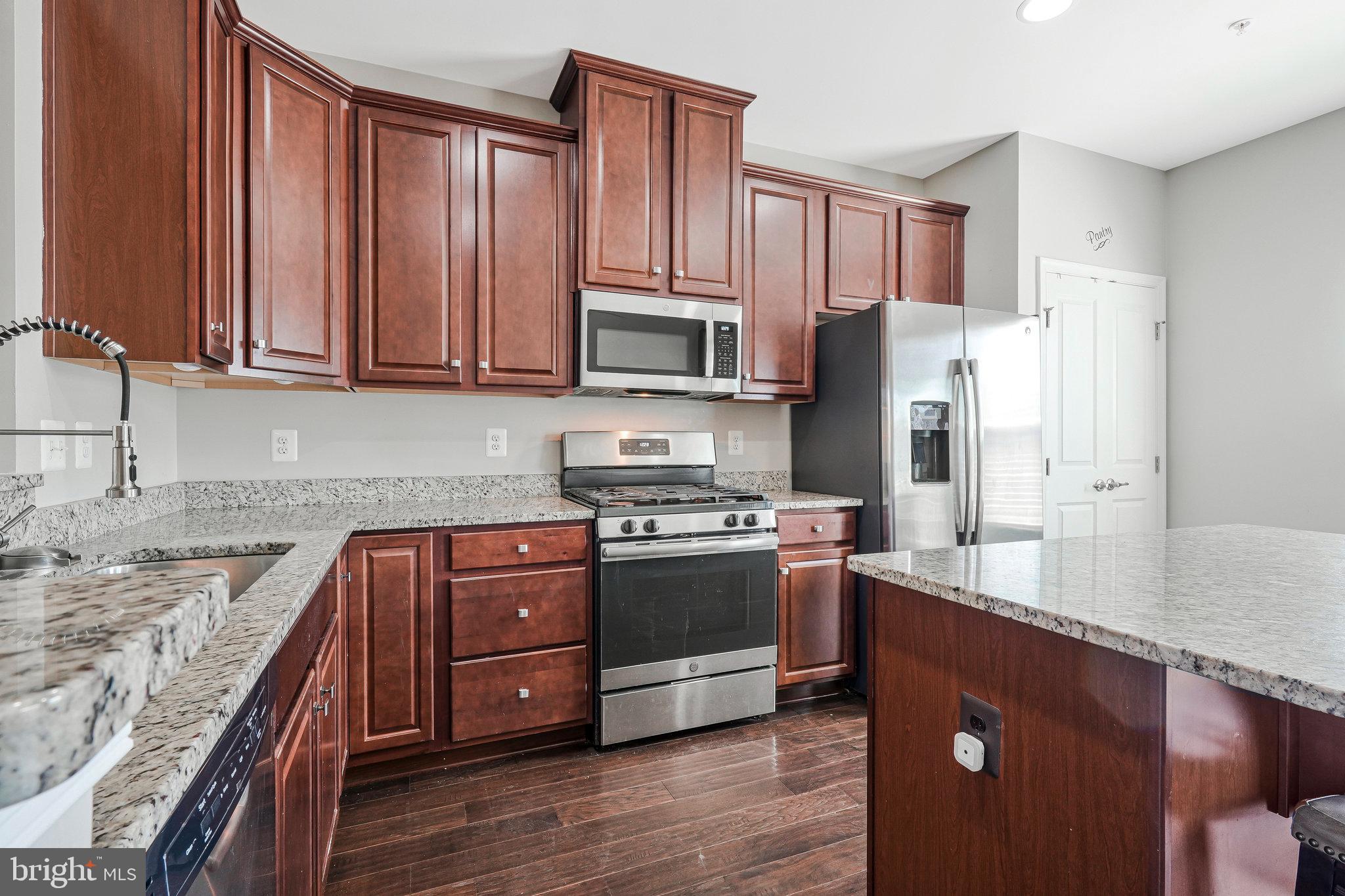 FIELDSIDE - Residential