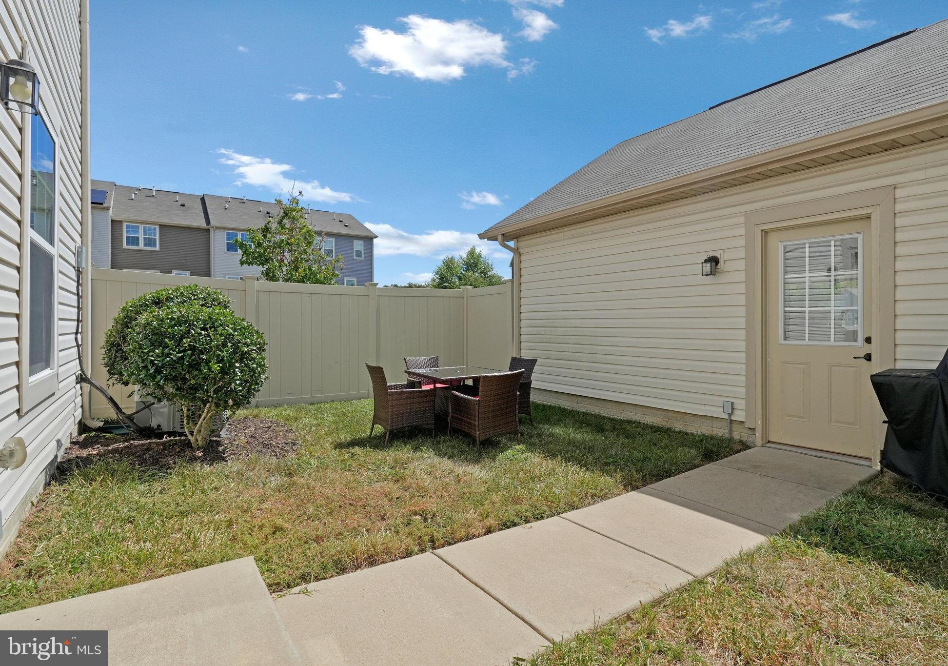 FIELDSIDE - Residential