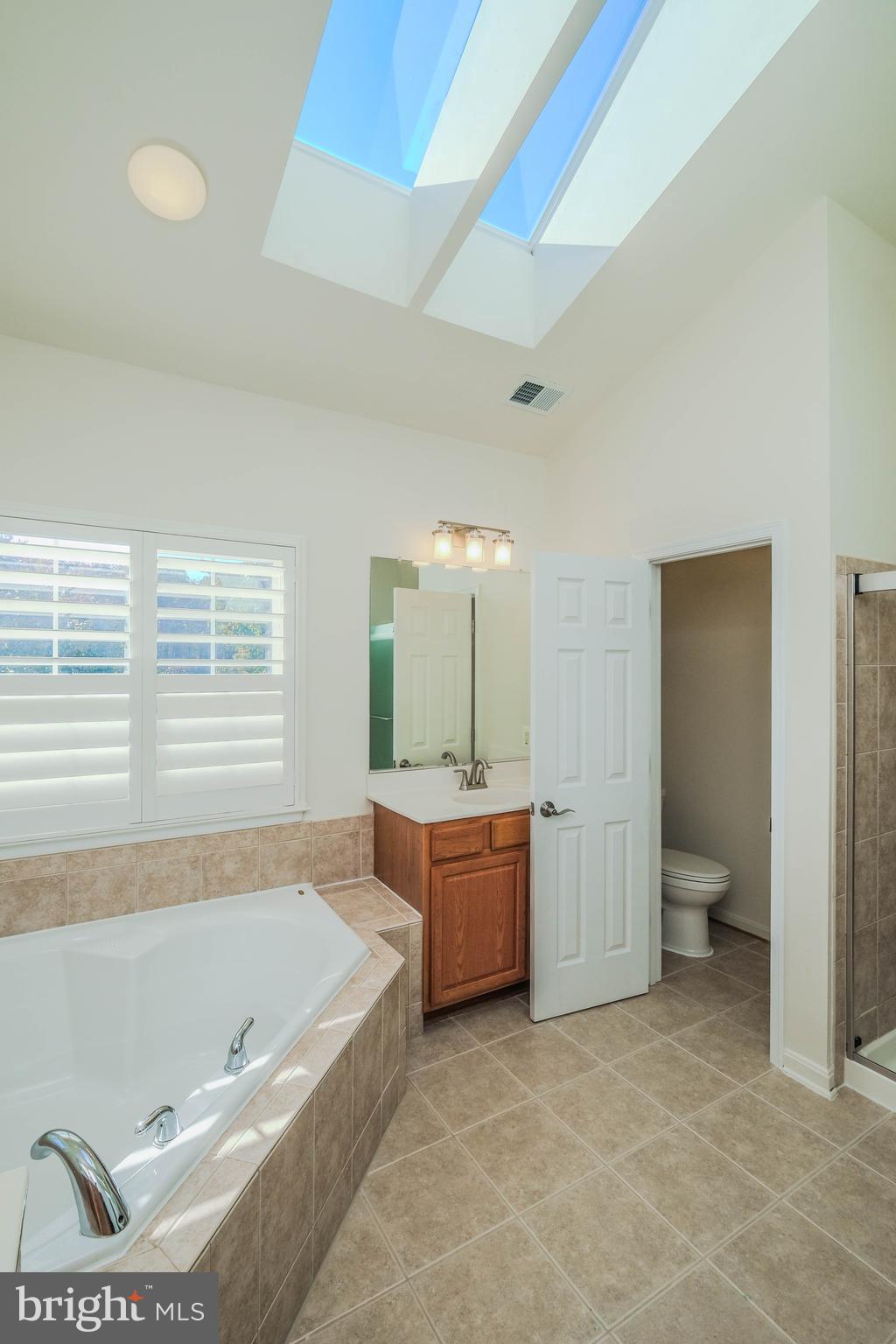 HAPPY CREEK KNOLLS - Residential