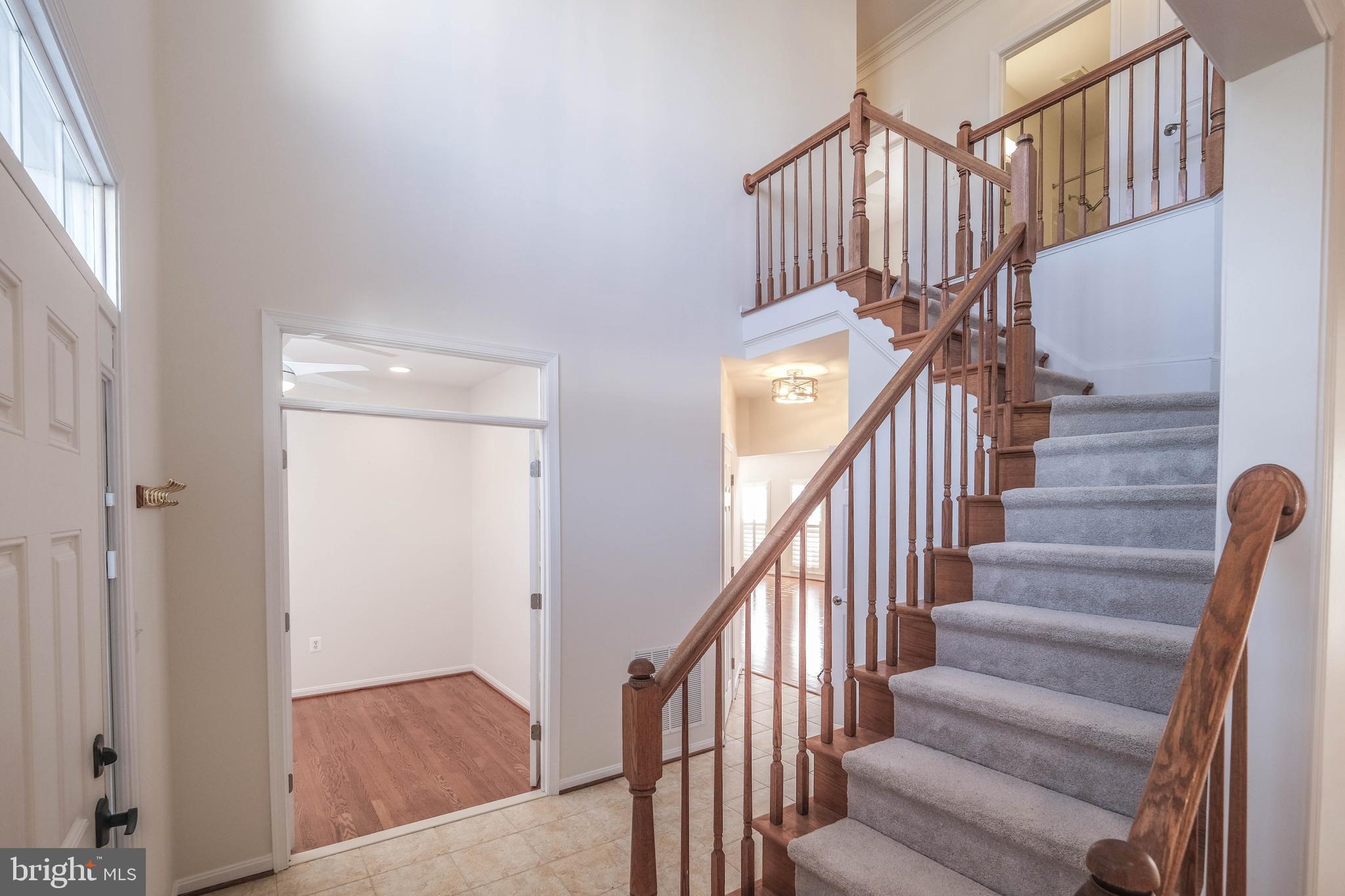 HAPPY CREEK KNOLLS - Residential