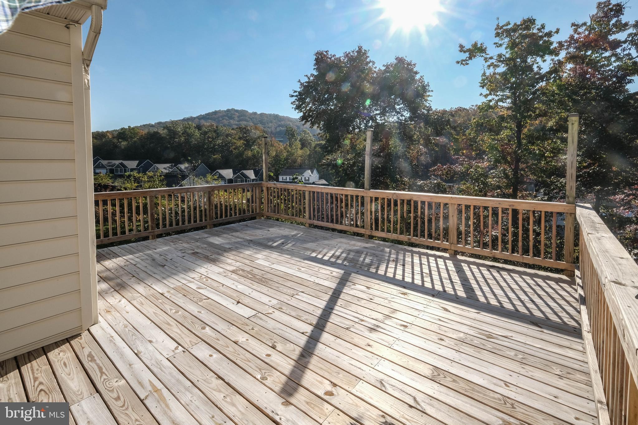 HAPPY CREEK KNOLLS - Residential