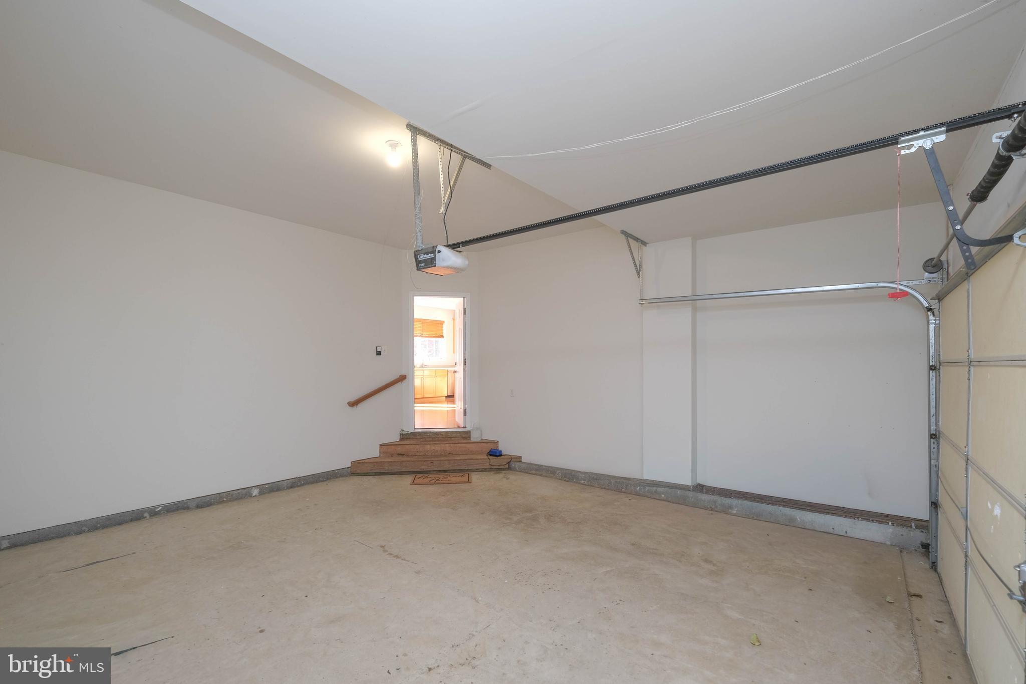 HAPPY CREEK KNOLLS - Residential