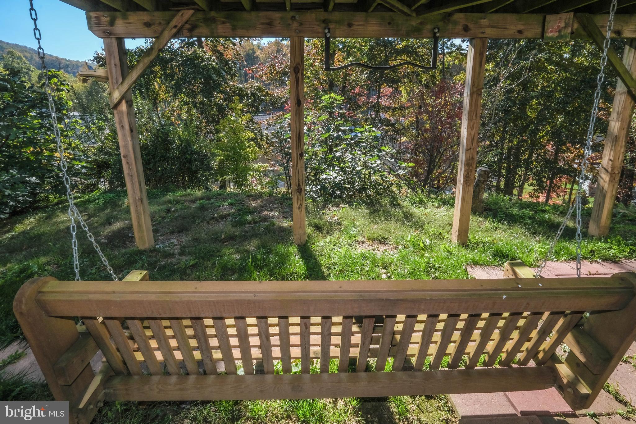 HAPPY CREEK KNOLLS - Residential