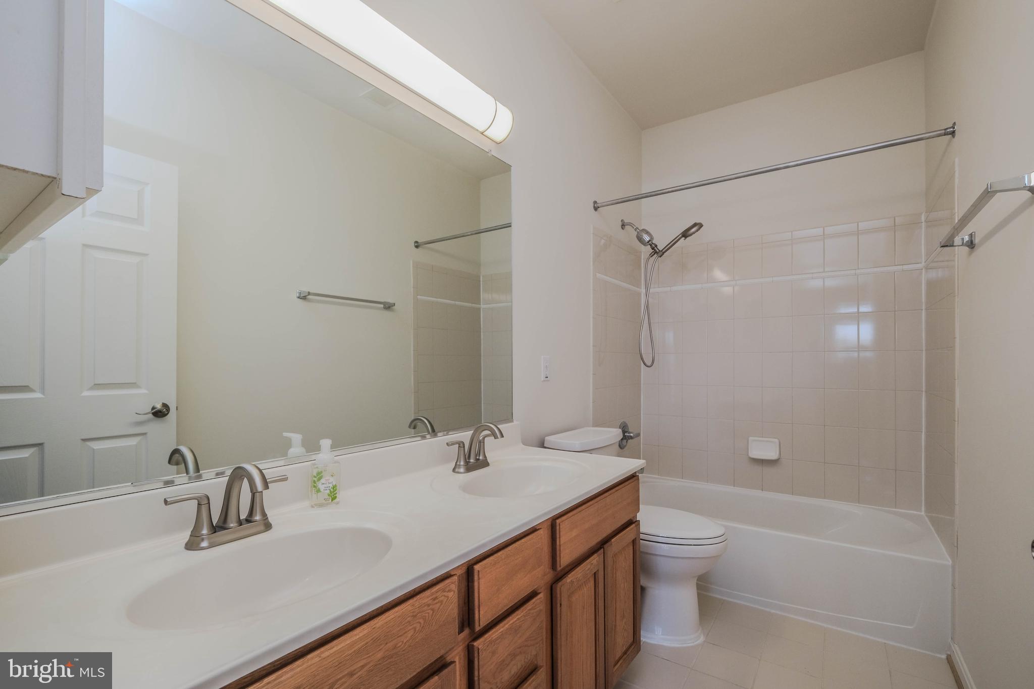 HAPPY CREEK KNOLLS - Residential