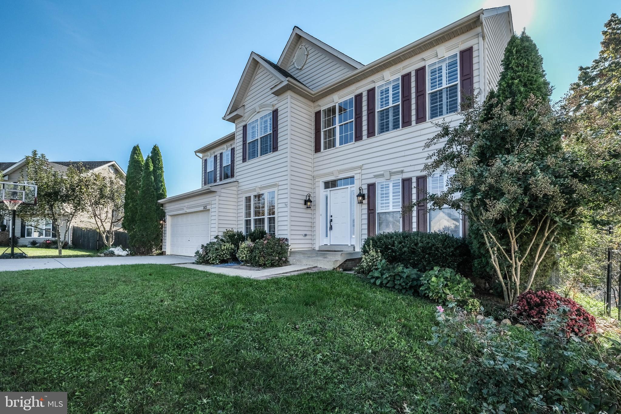 HAPPY CREEK KNOLLS - Residential