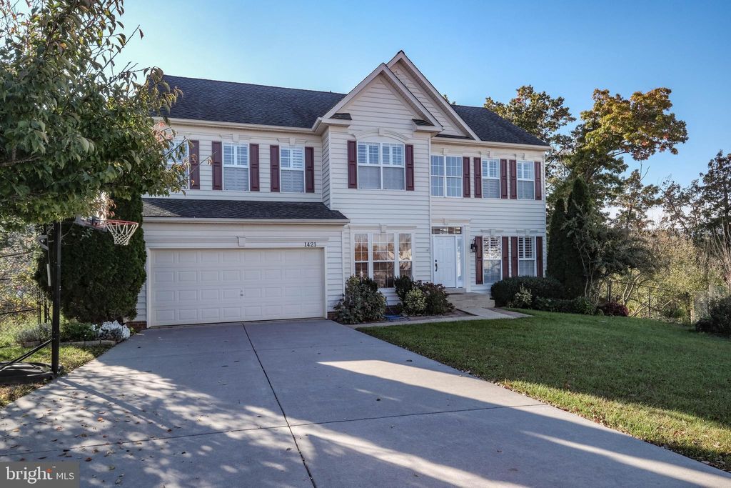 Photo of 1421 Pickett Court, FRONT ROYAL, VA 22630 (MLS # VAWR2012668)