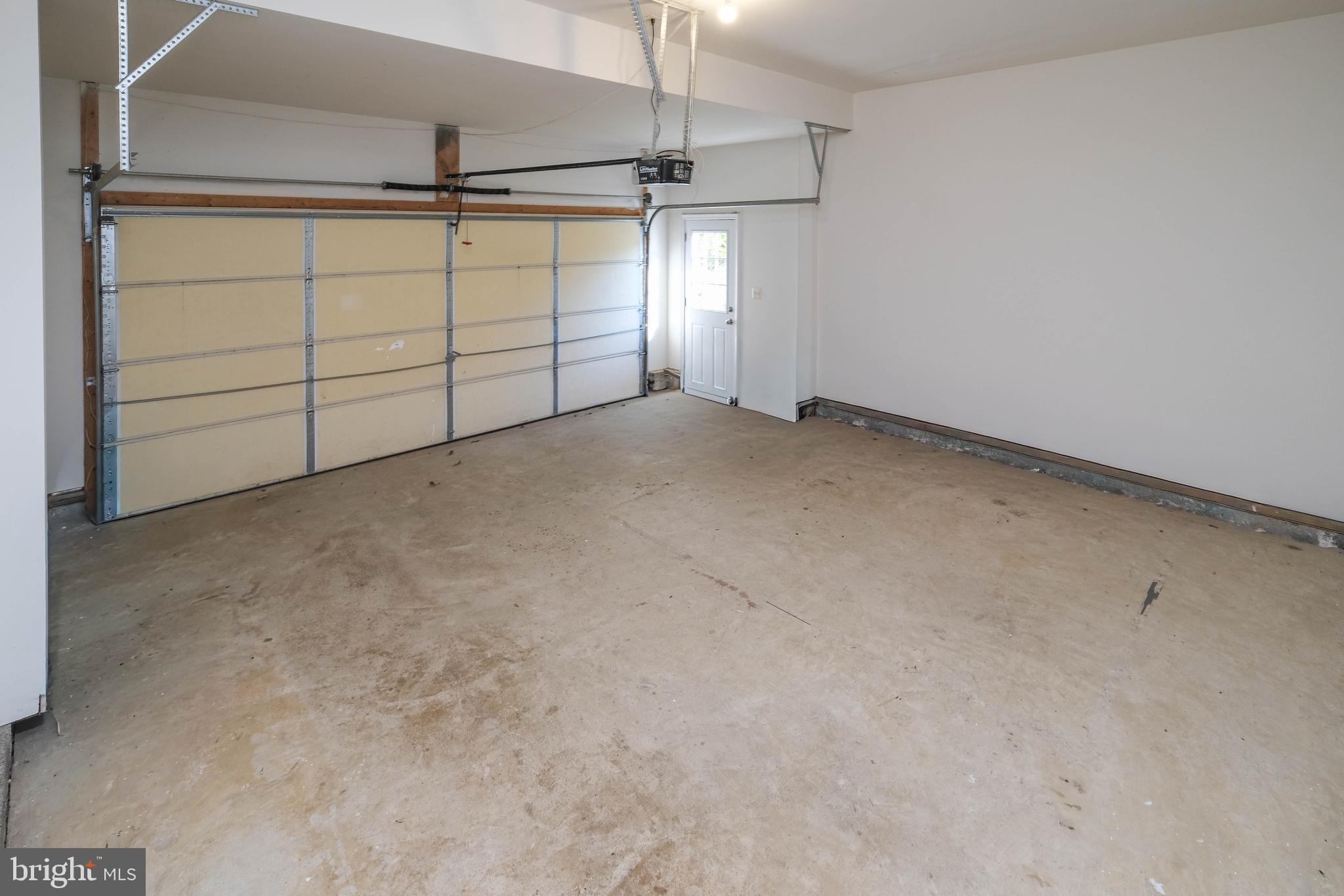 HAPPY CREEK KNOLLS - Residential