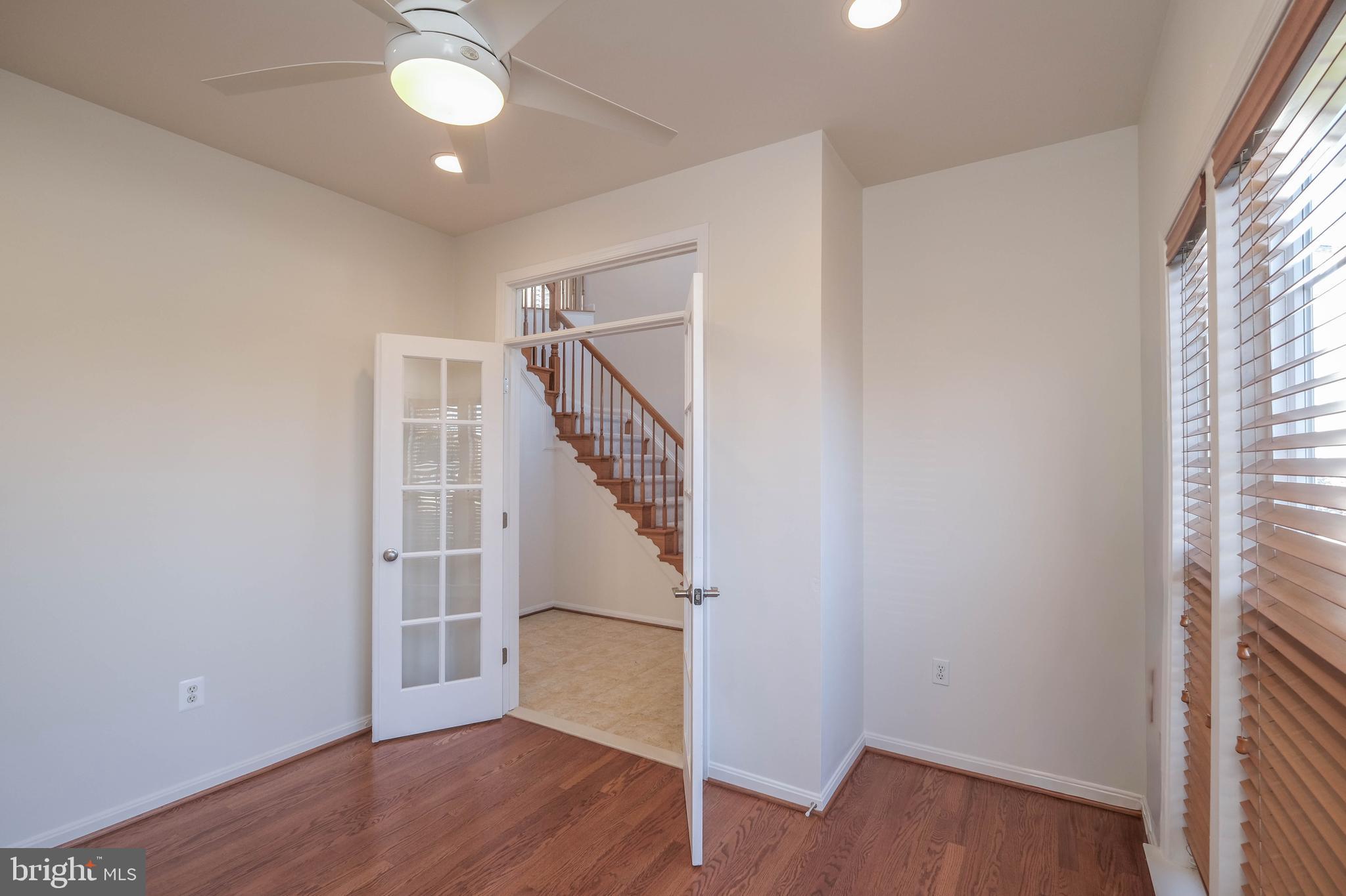 HAPPY CREEK KNOLLS - Residential