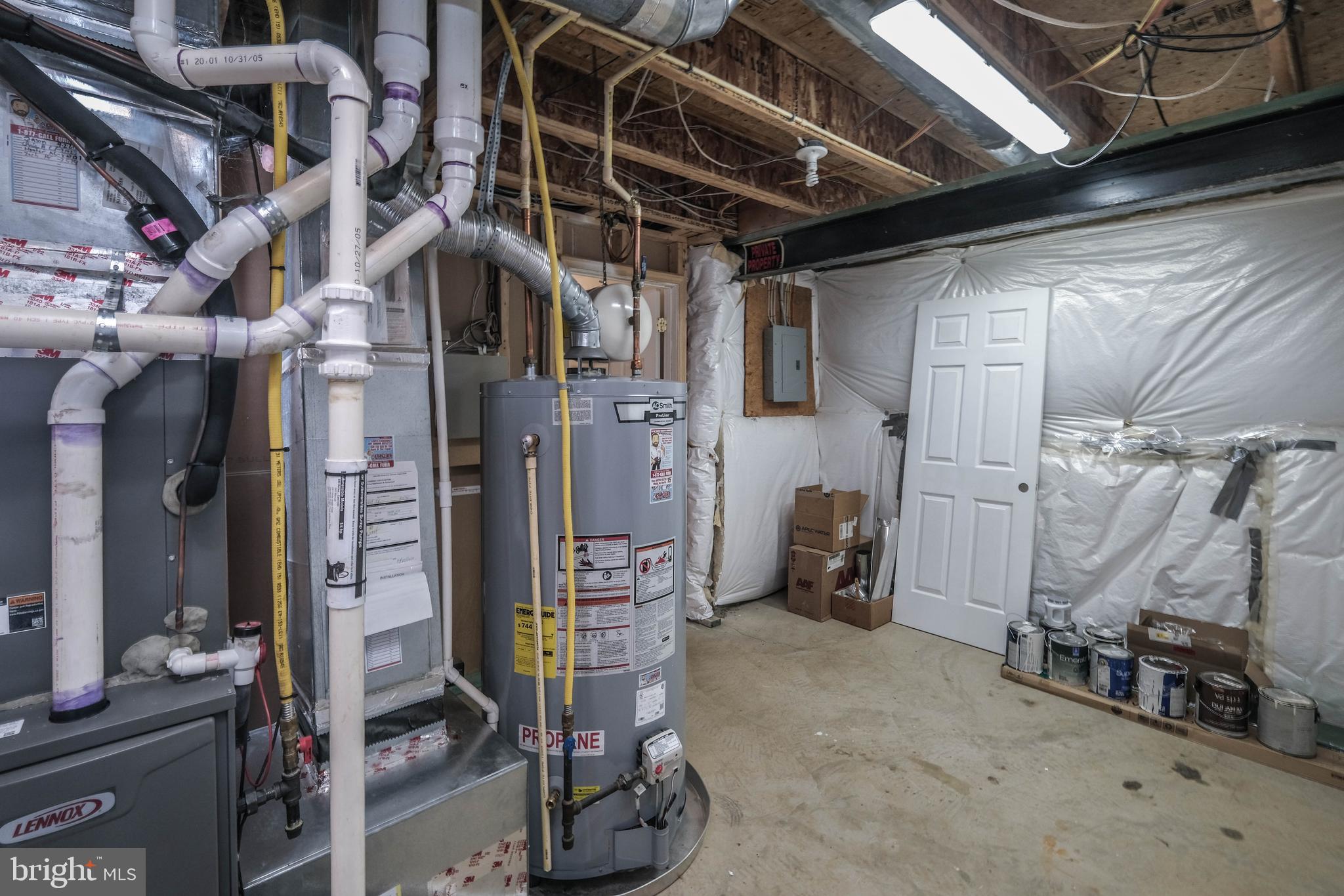 HAPPY CREEK KNOLLS - Residential