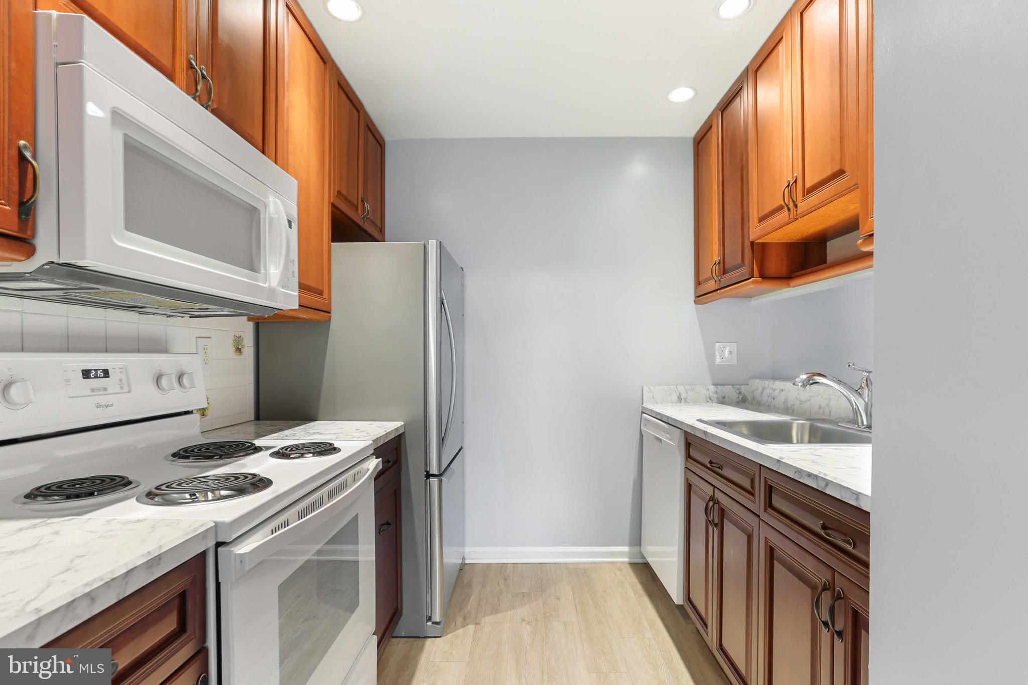 CASTLE HARBOUR CONDO - Residential Lease