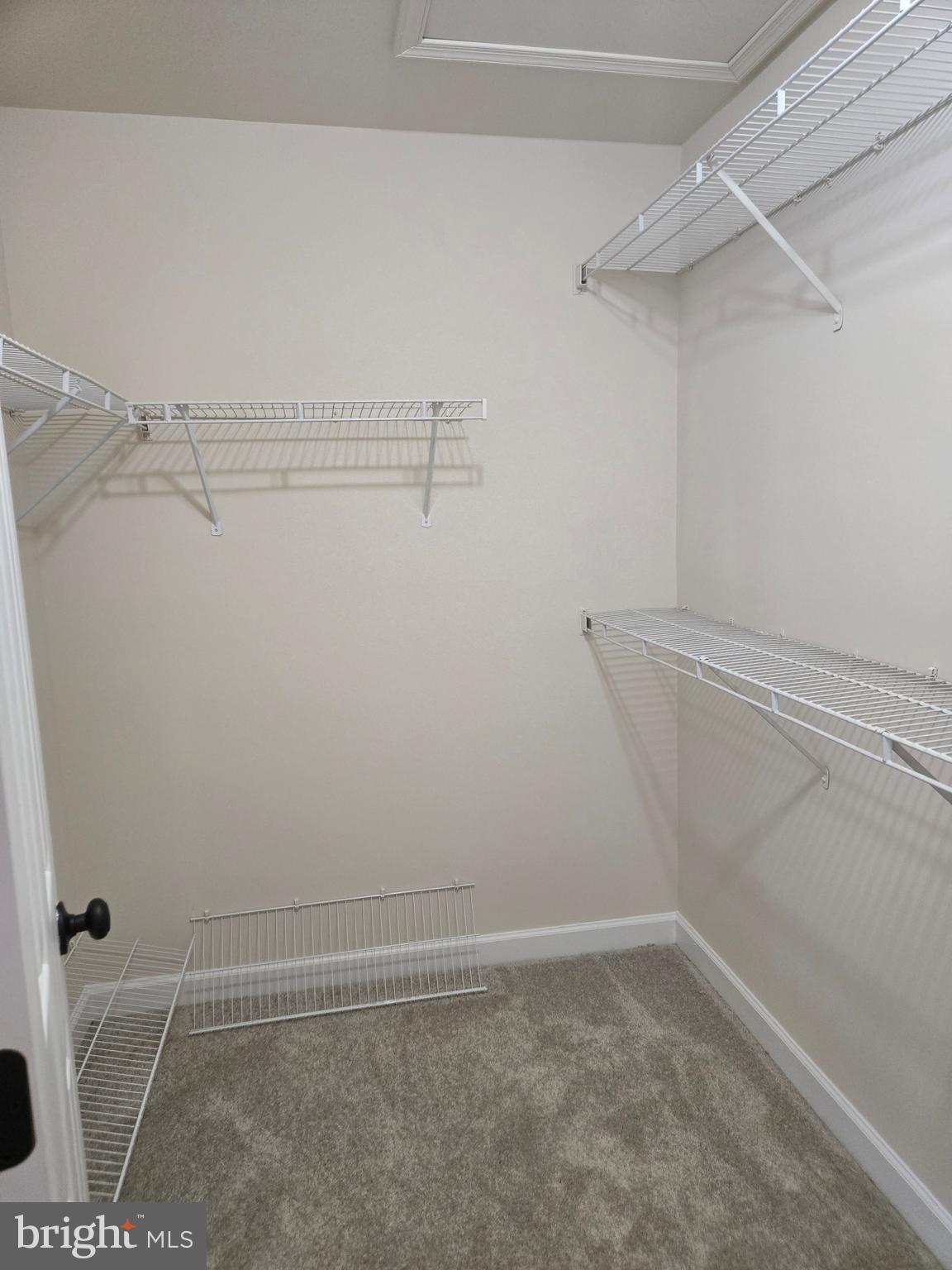 VILLAS ON WATERS EDGE - Residential