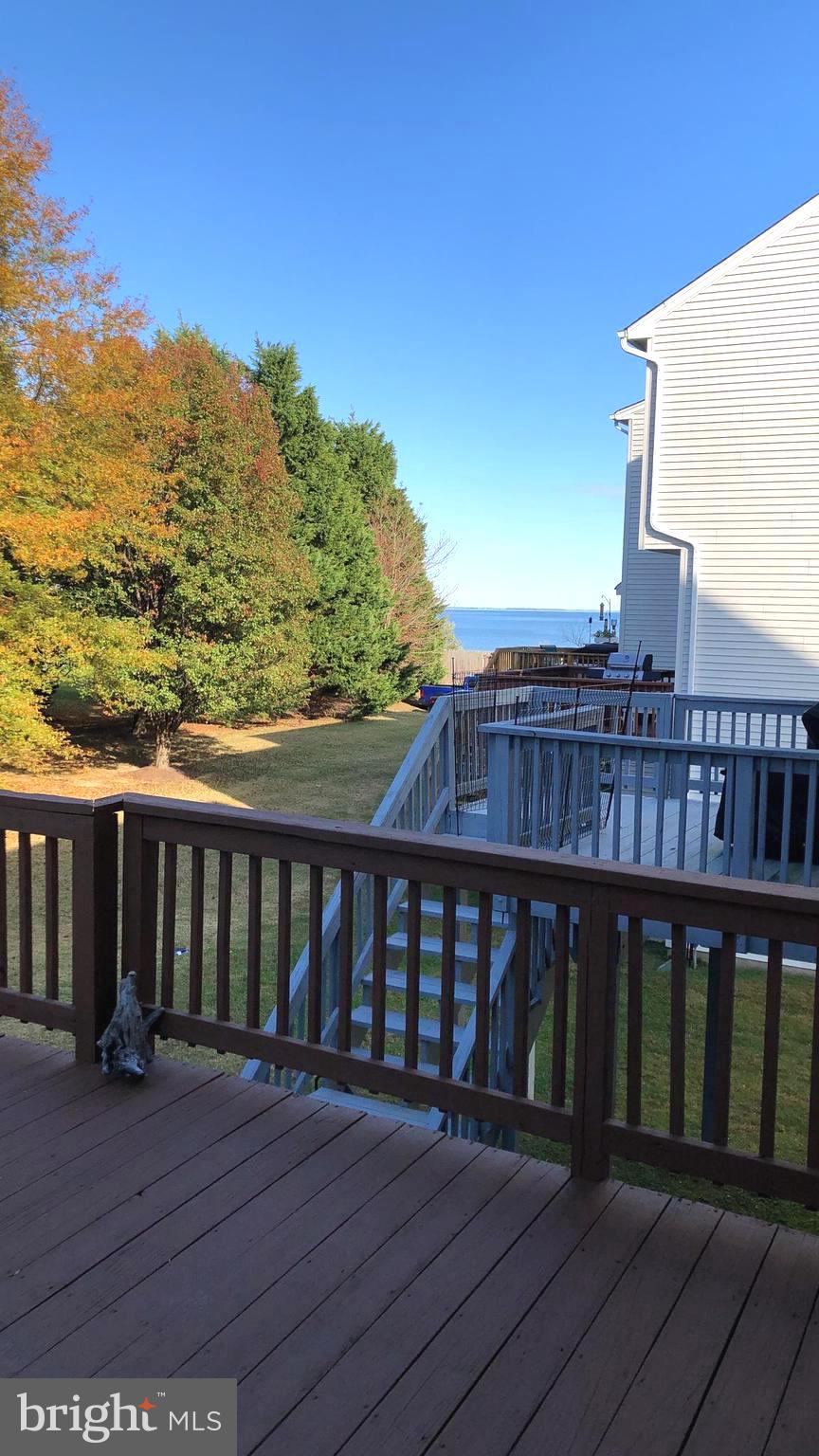 VILLAS ON WATERS EDGE - Residential