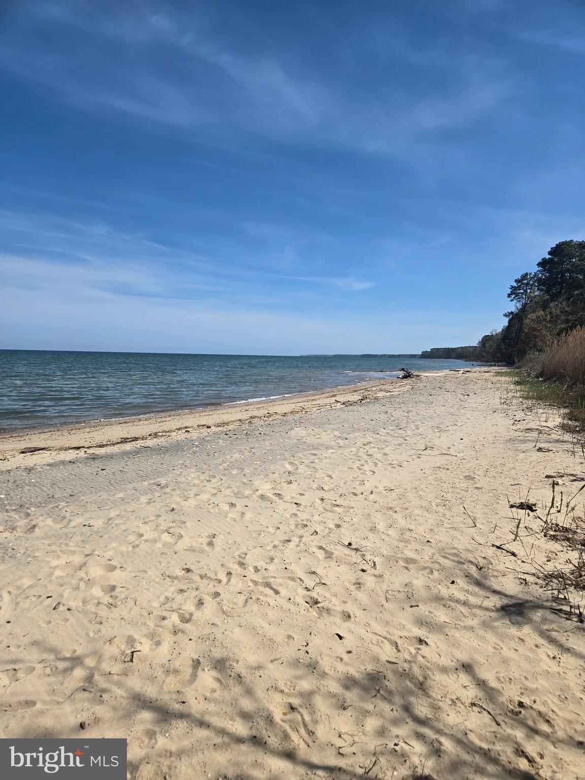 VILLAS ON WATERS EDGE - Residential