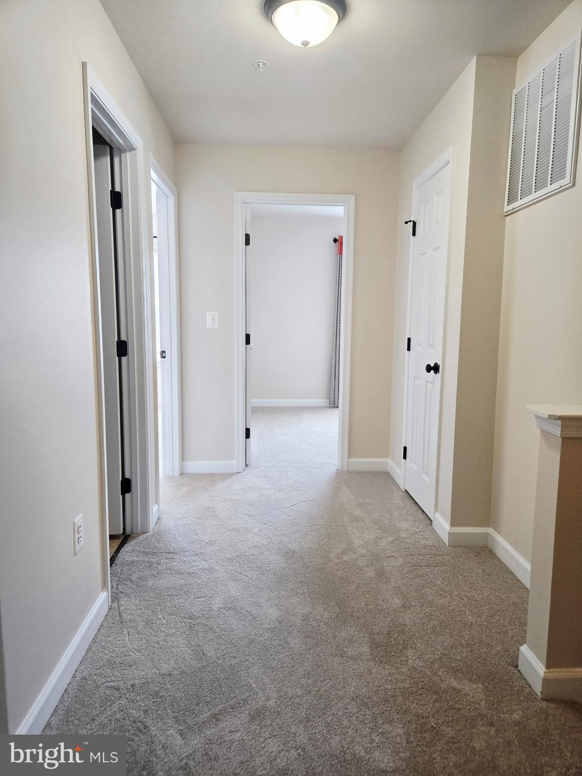 VILLAS ON WATERS EDGE - Residential