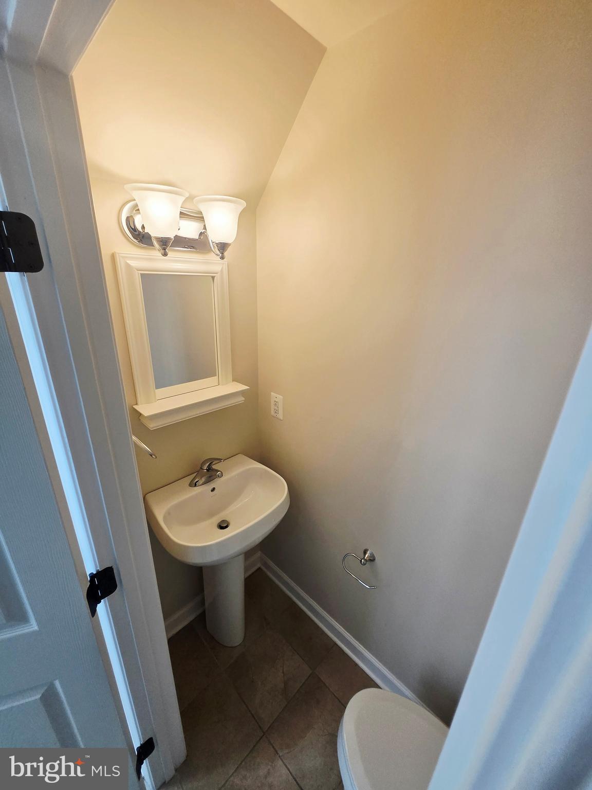 VILLAS ON WATERS EDGE - Residential