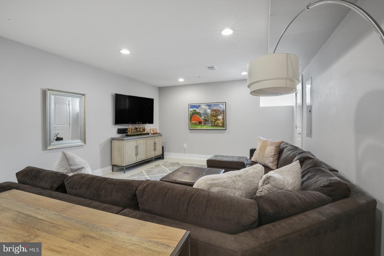 FISHTOWN - Residential Lease