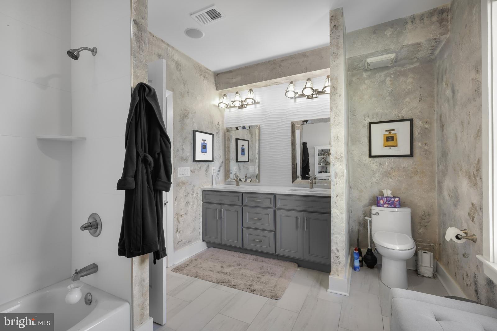 FISHTOWN - Residential Lease