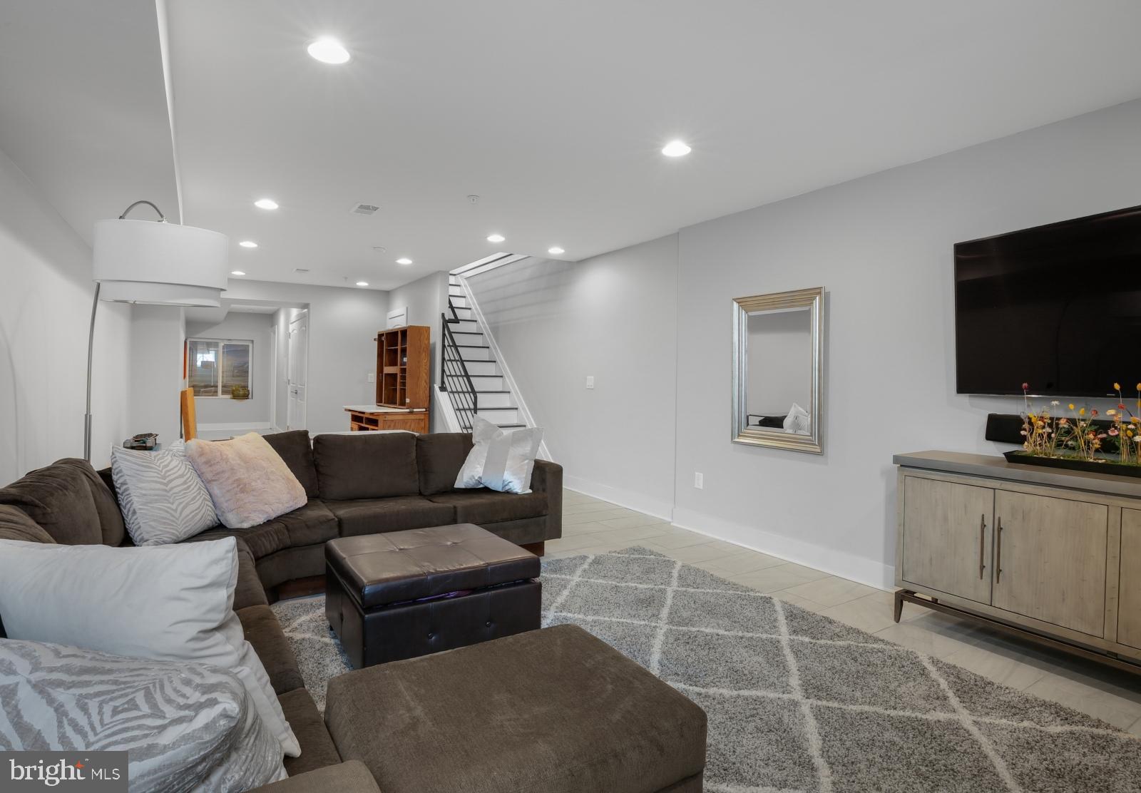 FISHTOWN - Residential Lease