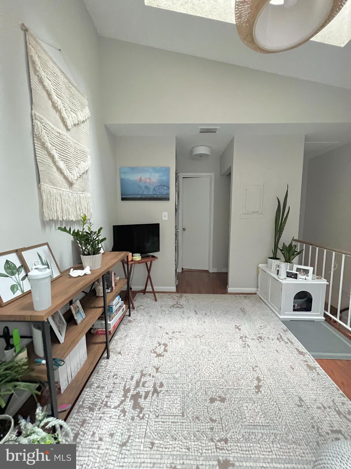 WILLOW COVE MANORS - Residential Lease