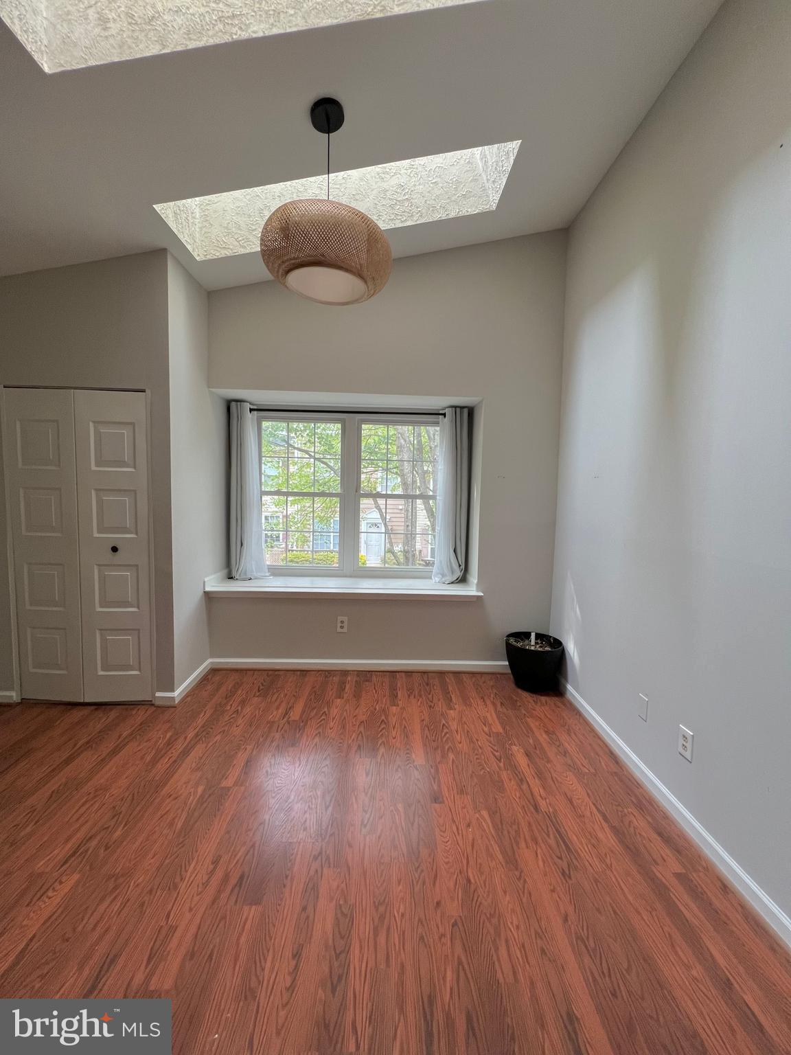 WILLOW COVE MANORS - Residential Lease