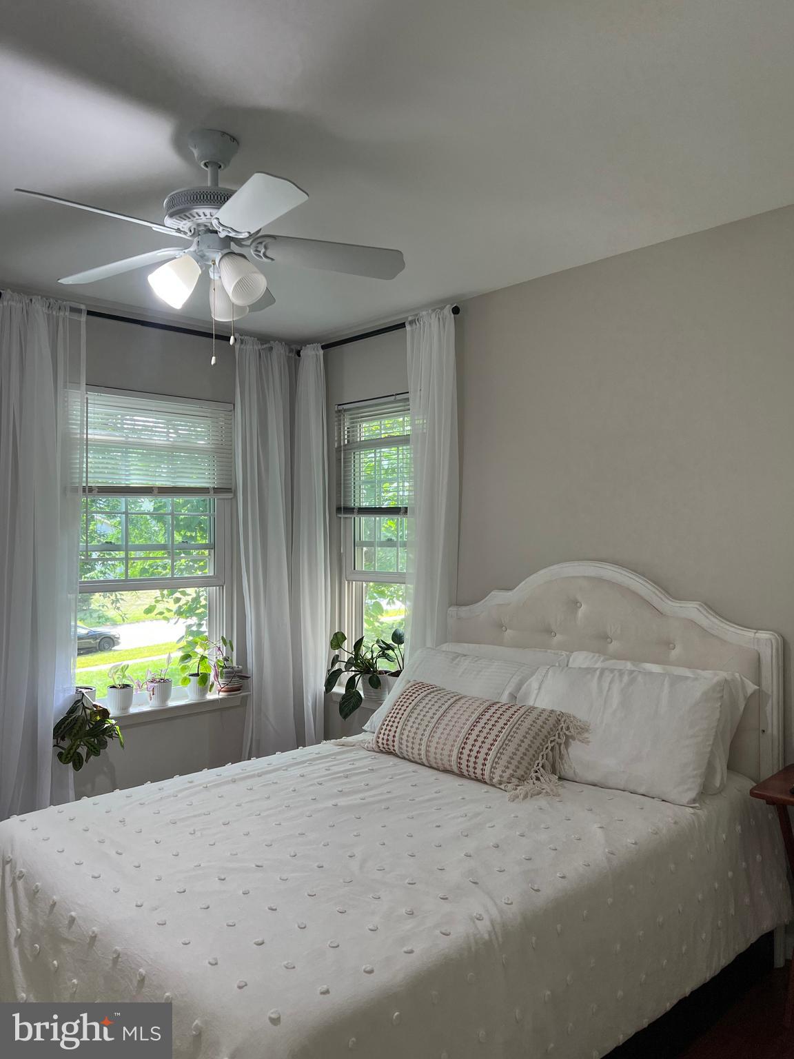 WILLOW COVE MANORS - Residential Lease