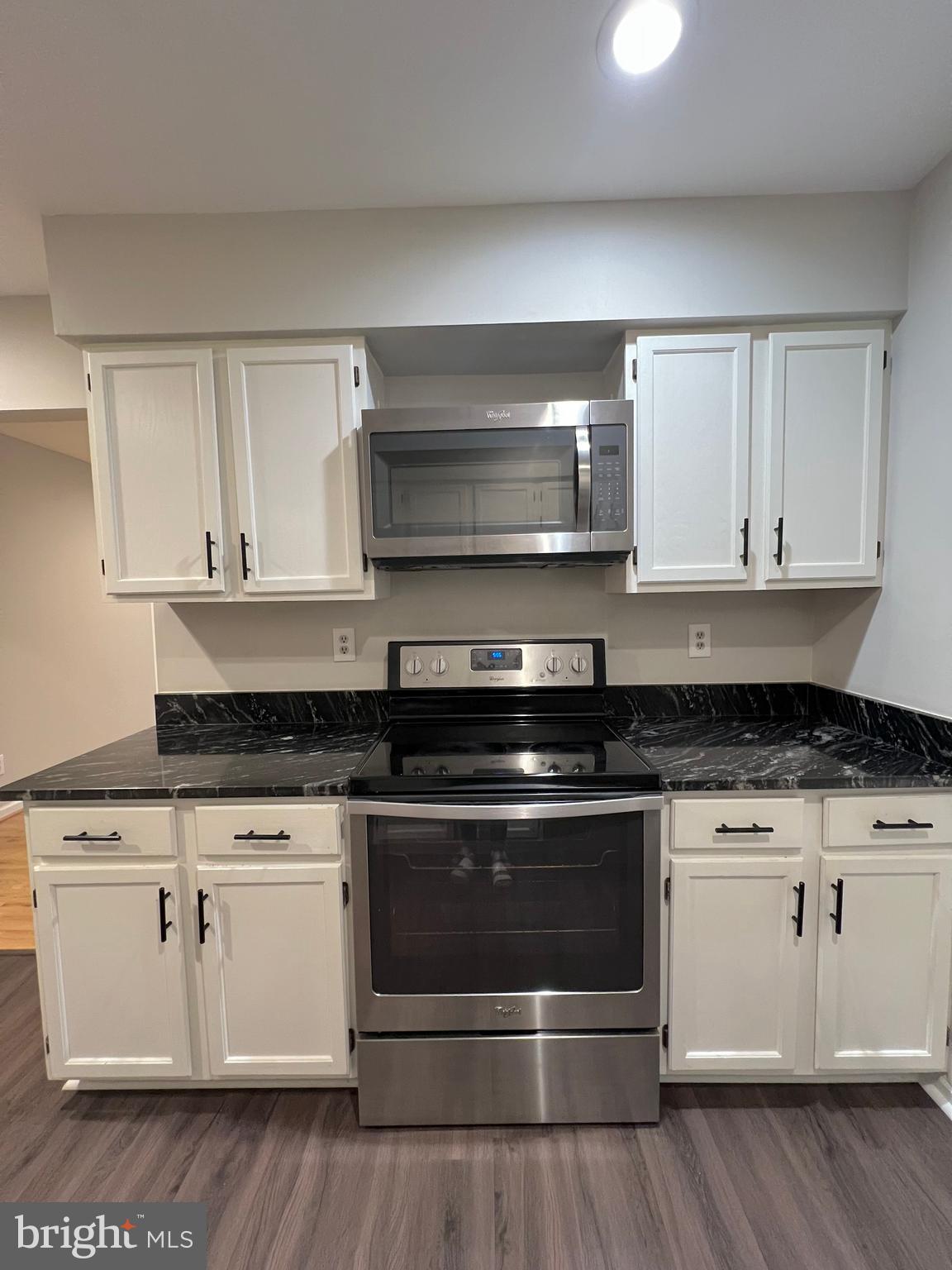 WILLOW COVE MANORS - Residential Lease