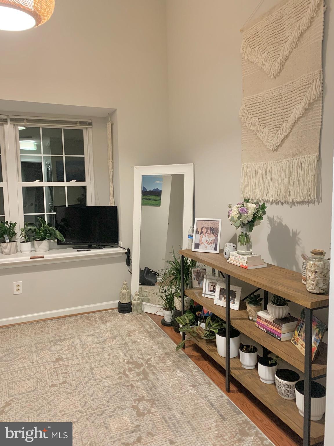 WILLOW COVE MANORS - Residential Lease