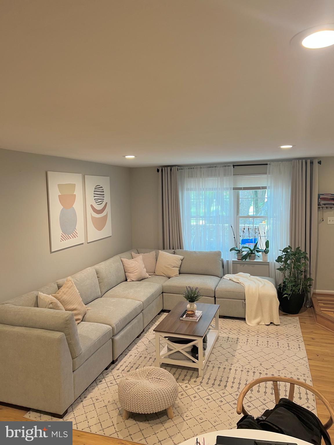 WILLOW COVE MANORS - Residential Lease