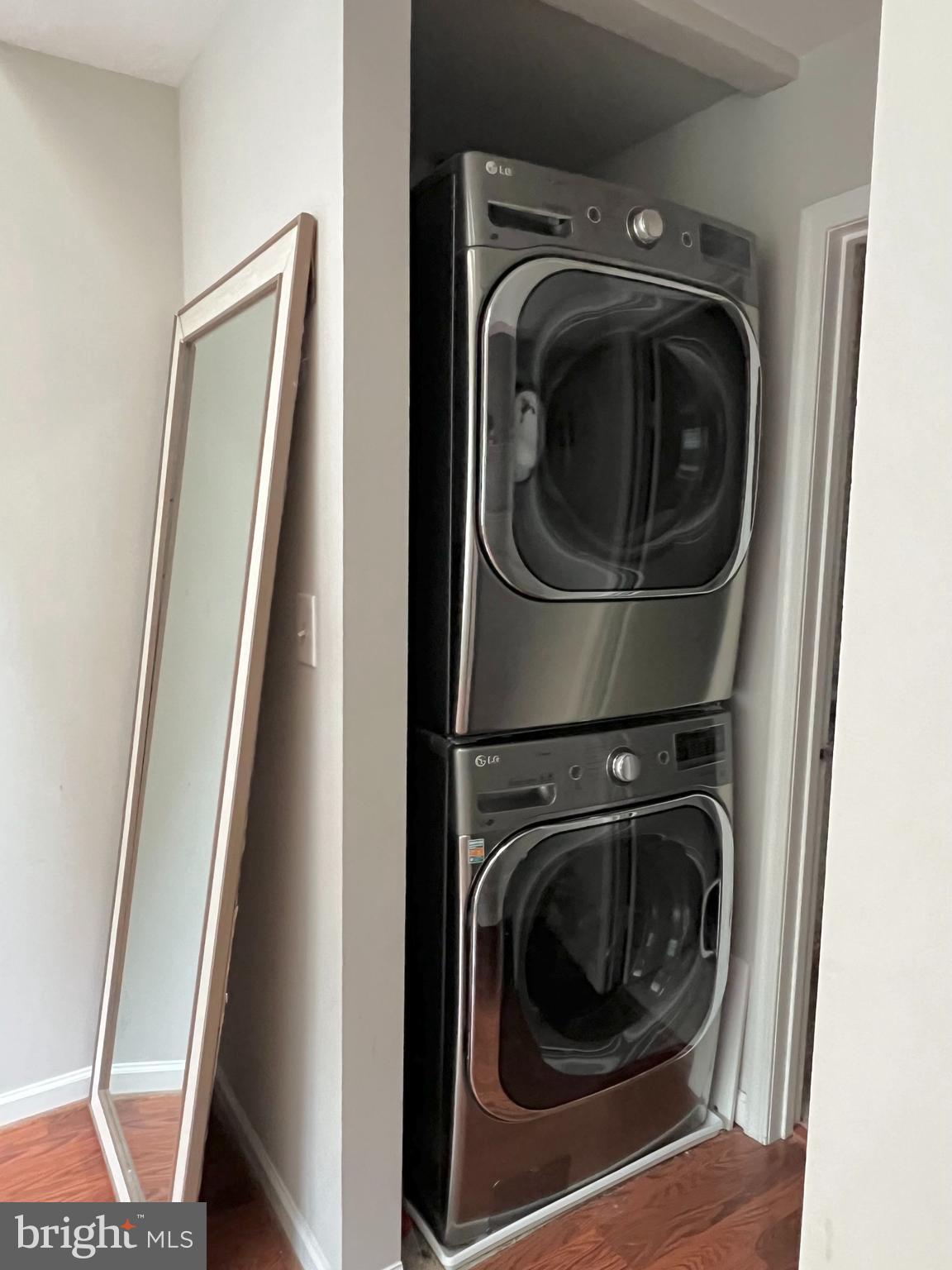 WILLOW COVE MANORS - Residential Lease