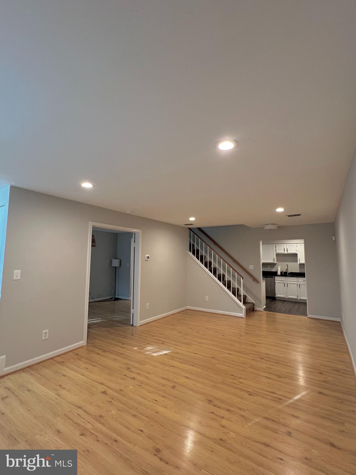 WILLOW COVE MANORS - Residential Lease