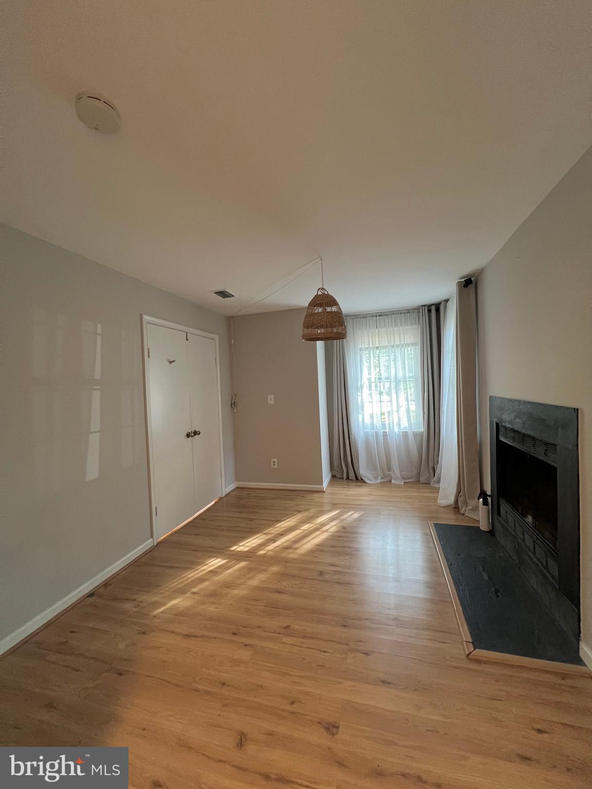 WILLOW COVE MANORS - Residential Lease