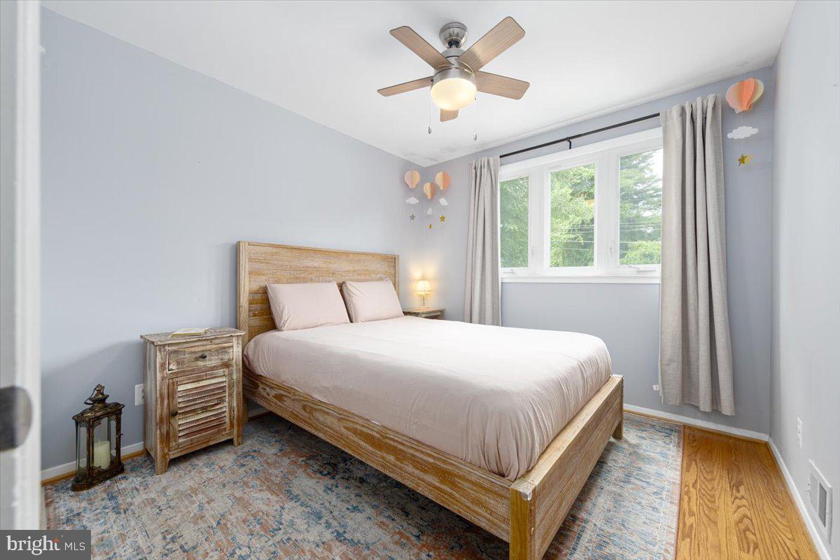 CRESTWOOD MANOR - Residential Lease