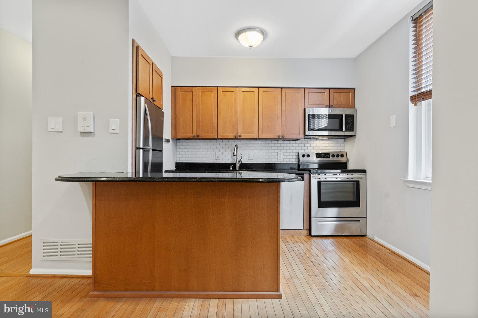 WASHINGTON SQ WEST - Residential Lease