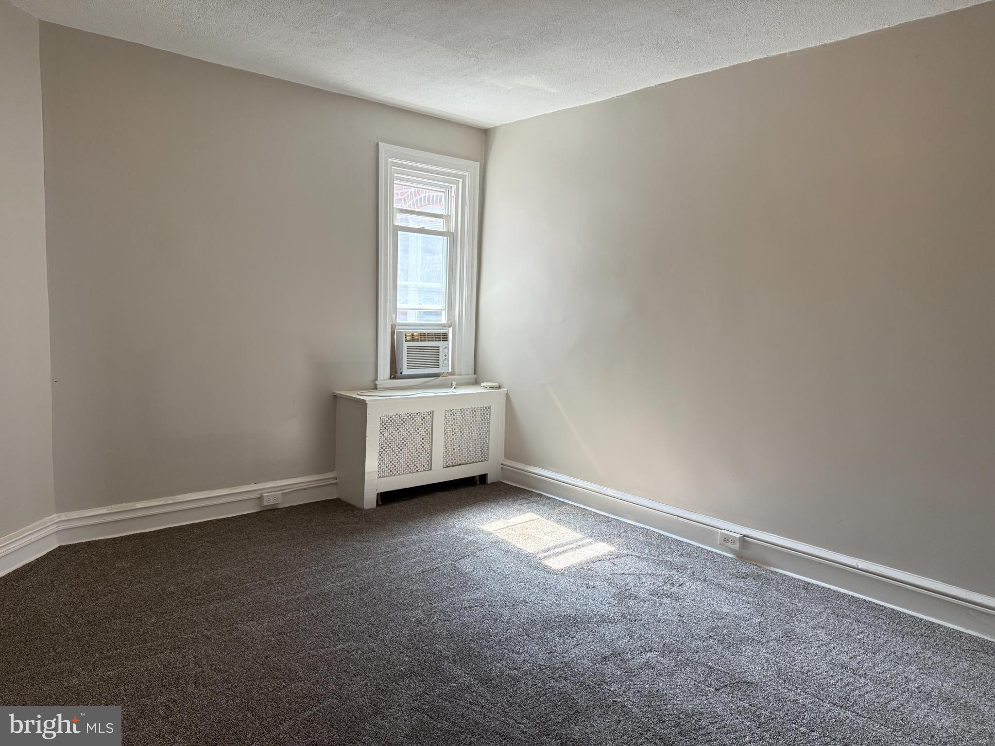 GLENSIDE - Residential Lease