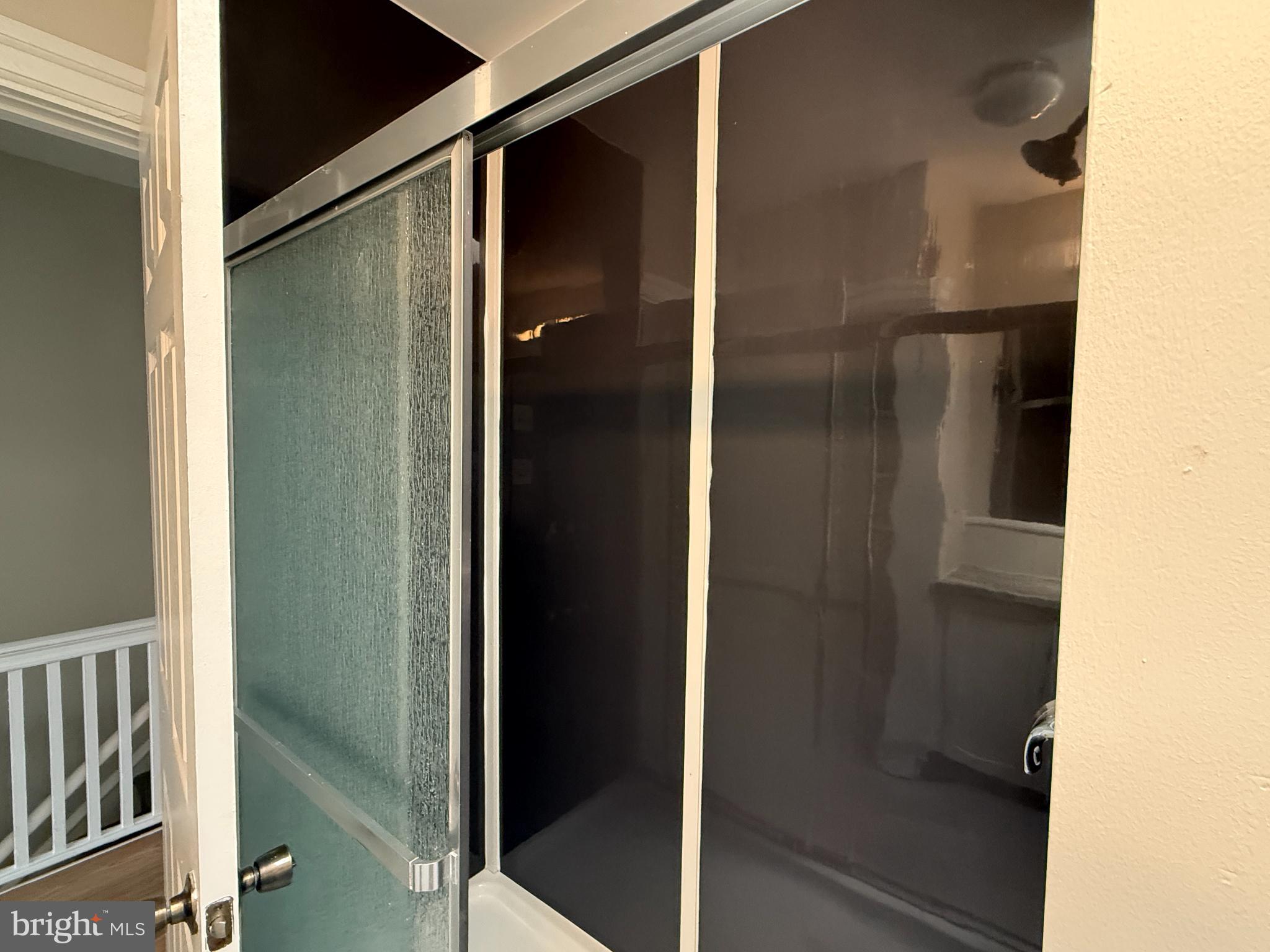 GLENSIDE - Residential Lease