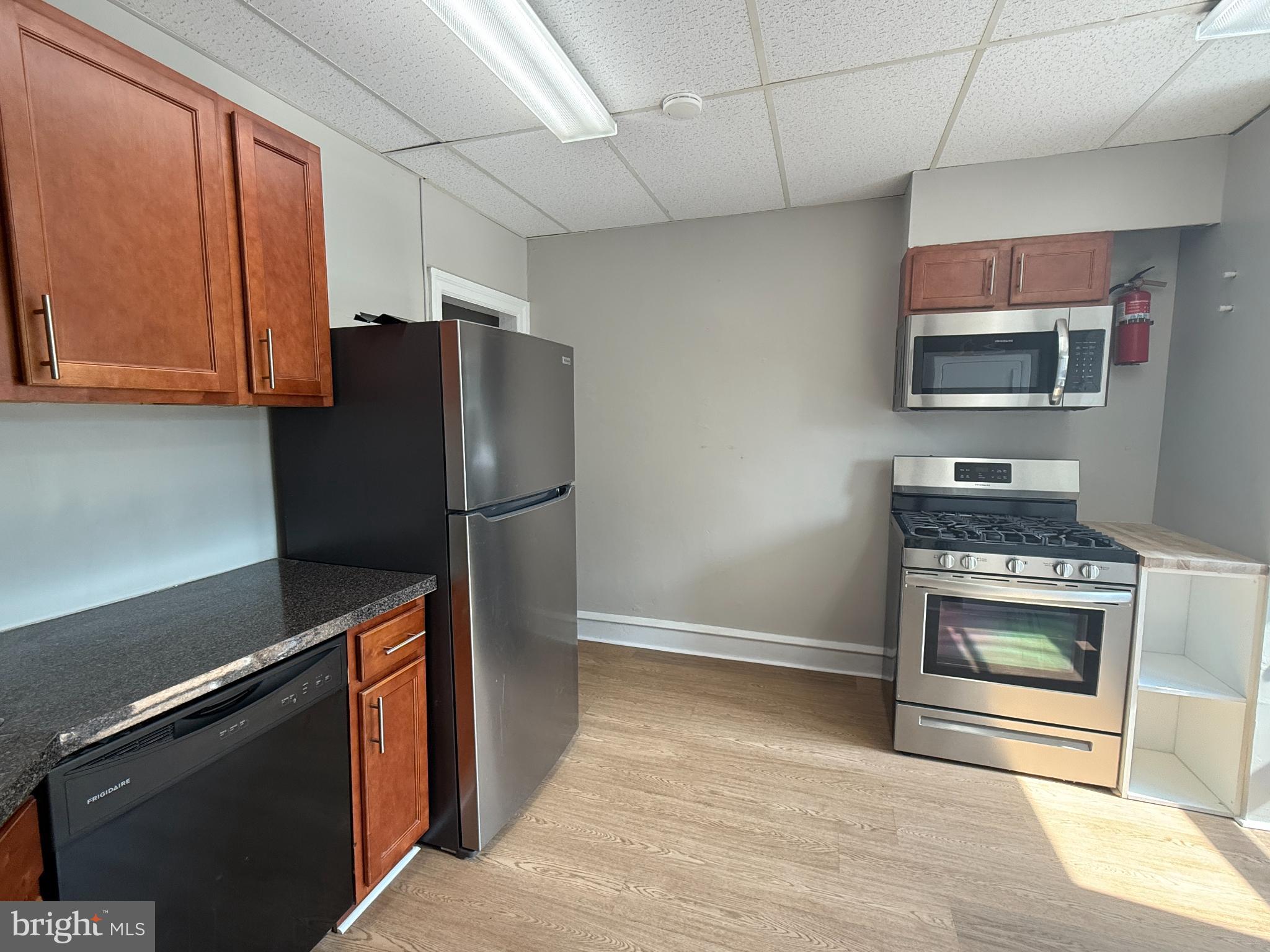 GLENSIDE - Residential Lease