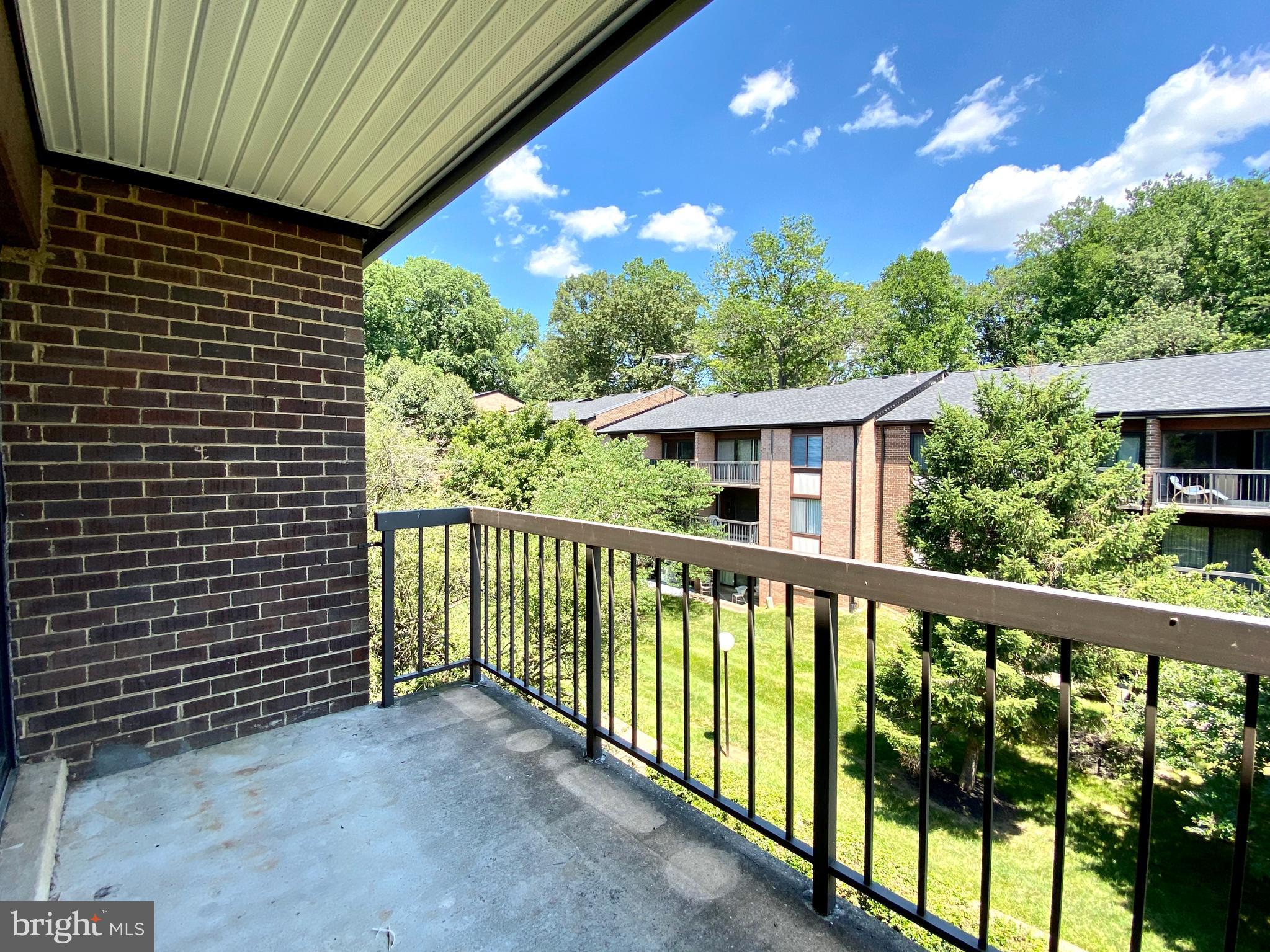 HAWTHORNE VILLAGE - Residential