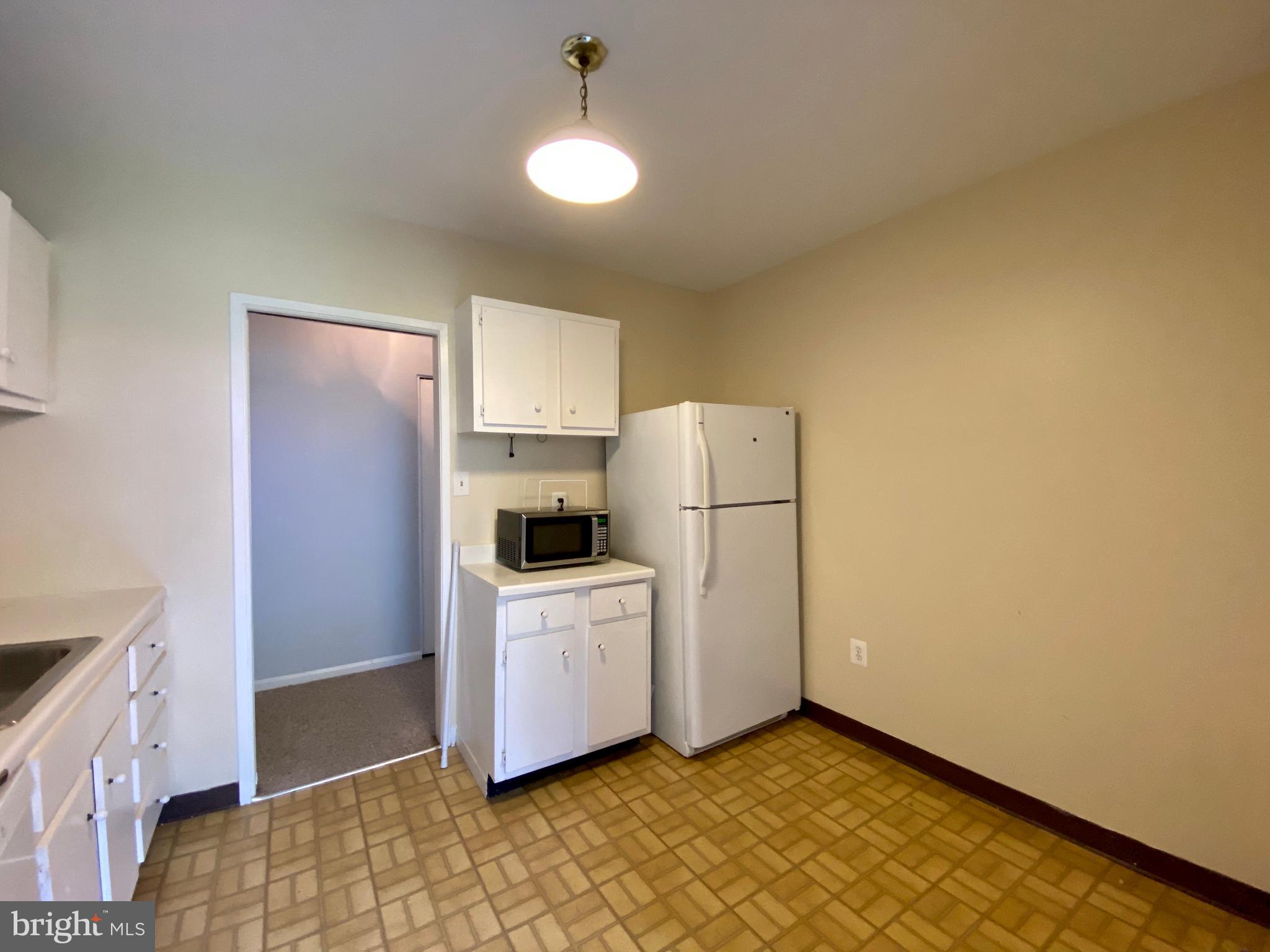 HAWTHORNE VILLAGE - Residential