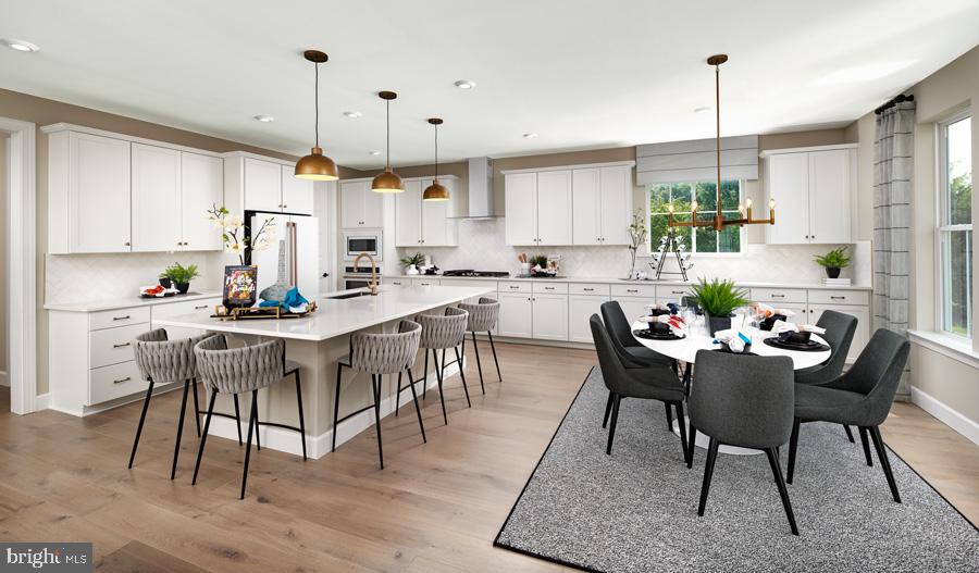 ABRAMS POINTE - Residential