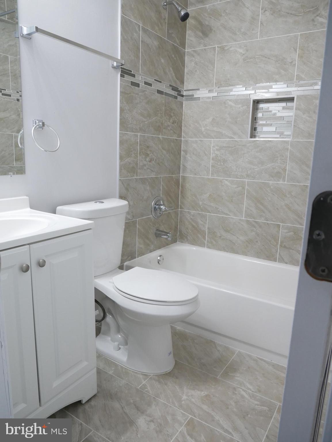 ANDOVER HEIGHTS - Residential Lease